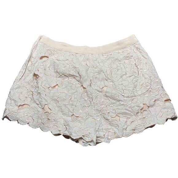 H&m Cream Floral Shorts - Picture 2 of 4